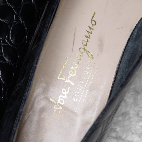 Salvatore Ferragamo Vara Black Croc Embossed Bow Leather Pumps Classic Womens 8 - Picture 10 of 14